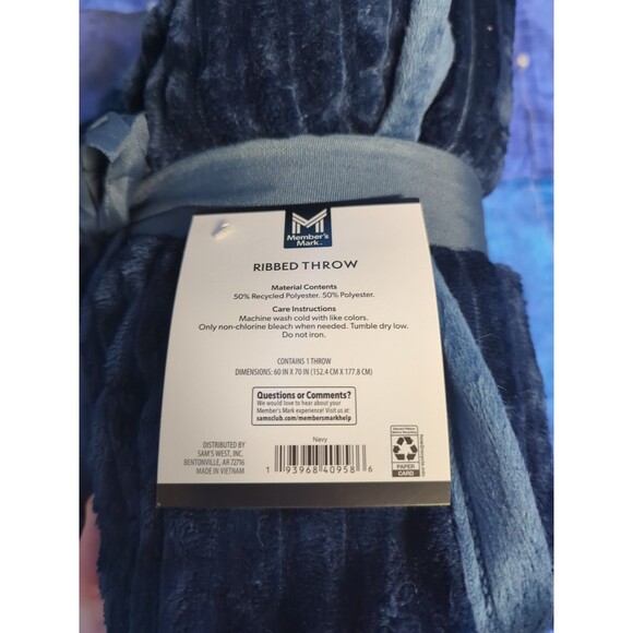 Member's Mark Ribbed Throw Blanket 60"x70" Navy Blue – Super Soft & Cozy - Picture 9 of 11